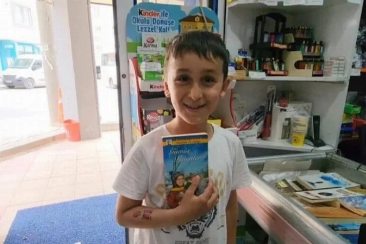 Bursa'da kitap okutan markete ilgi büyük