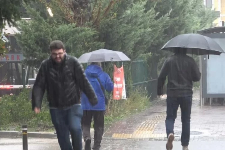 Bursa’da sağanak yağış etkili oldu, yarın kar geliyor