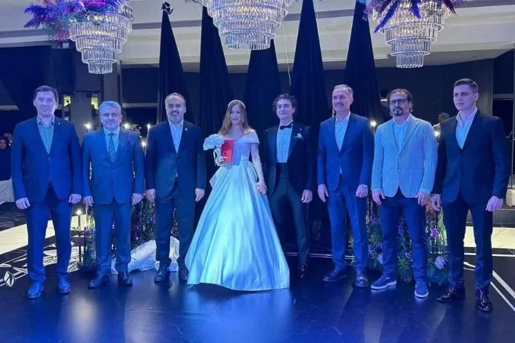 Bursaspor eski oyuncusu evlendi