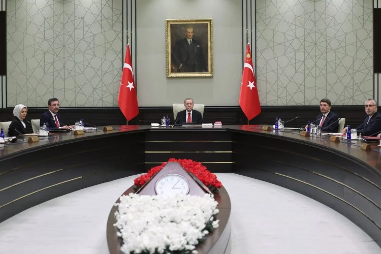 Cumhurbaşkanı Erdoğan: 'Vatandaşlarımız toplam 9 gün bayram tatili yapma imkanı bulacaktır'