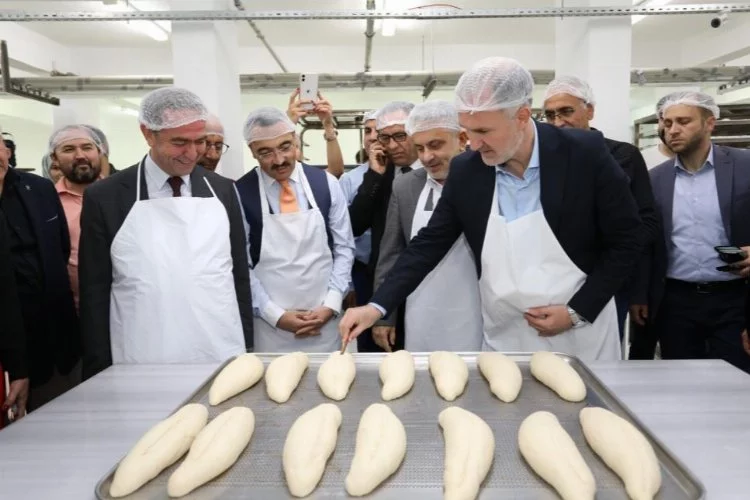 İnegöl'de öğrencilerin ürettiği ekmekler 4 liradan vatandaşla buluşacak
