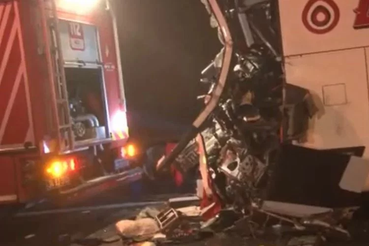 Kuzey Marmara Otoyolu’nda feci otobüs kazası: Yaralılar var