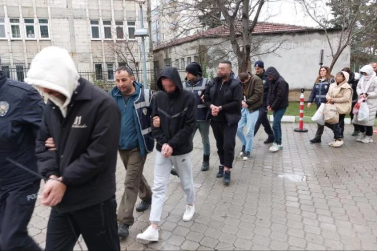 "Sibergöz-21” operasyonunda gözaltına alınan 66 kişiden 28'i adliyeye sevk edildi