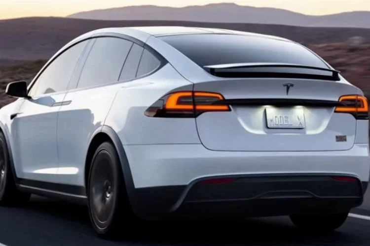 Tesla 2.2 milyon aracını geri çağırıyor
