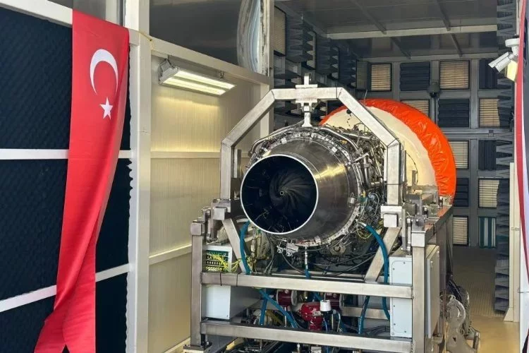Türkiye’nin ilk askeri uçak motoru başarıyla ateşlendi